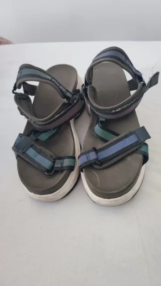 Sandalias deportivas Zara Chunky verdes