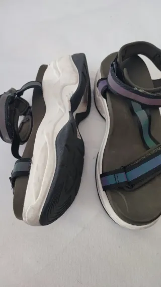 Sandalias deportivas Zara Chunky verdes