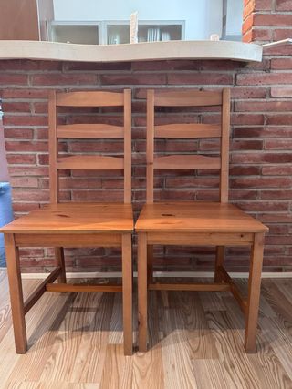 Mesa y 4 Sillas Madera Maciza