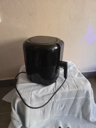 Freidora de aire negra