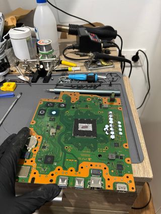 Reparación y mantenimiento de PS5 y mandos