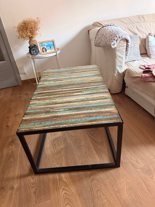 Mesa auxiliar salón madera y metal