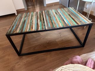 Mesa auxiliar salón madera y metal