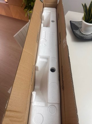 TV Thomson 32 pulgadas + soporte + caja