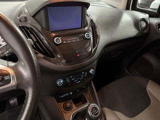 Ford Tourneo Courier 1.5 TDCi Titanium 74 kW (100 CV)
