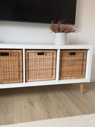 Mueble KALLAX + 4 CESTOS BRANAS