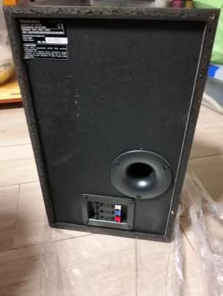 Cadena de música y altavoces Technics