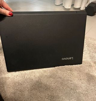 Lenovo PC portatile con caricabatterie