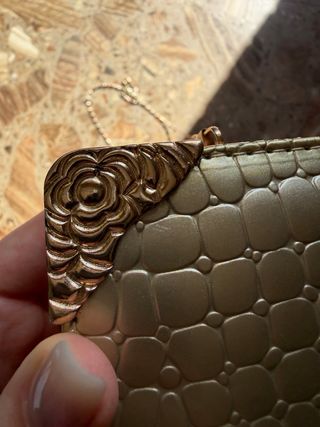 Bolso Clutch Dorado Cocodrilo