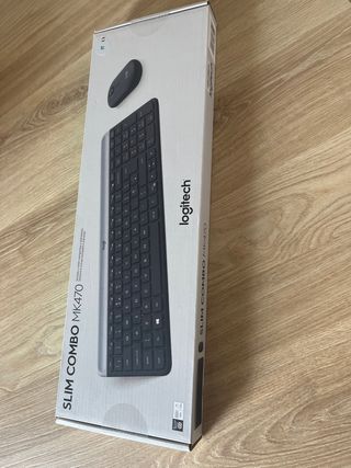 Logitech Slim Combo MK470 Tastiera e Mouse
