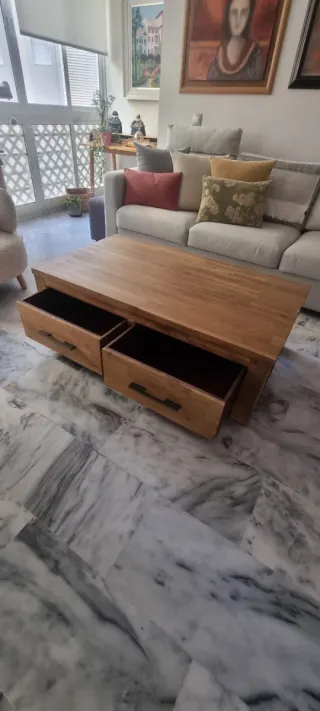 Mesa de centro de madera y mármol