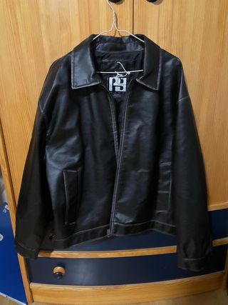 Chaqueta Cuero Pull&Bear Talla XL