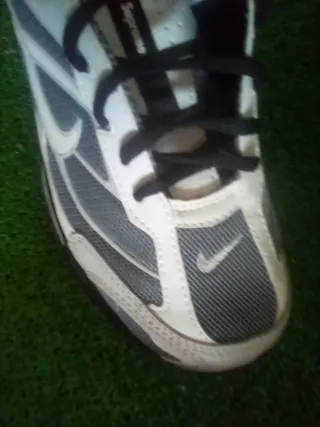 Zapatillas Nike Shox R4 Gris y Blanco