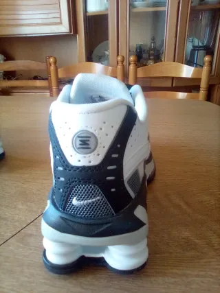 Zapatillas Nike Shox R4 Gris y Blanco