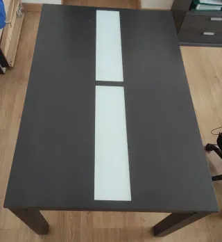 MESA DE COMEDOR marrón