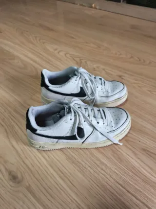 Zapatillas Nike Air Force 1 Blancas y Negras