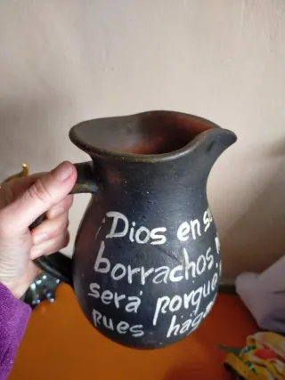 Jarra de vino  decorativa negra