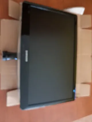 TV Samsung  20 pulgadas Negra con Mando