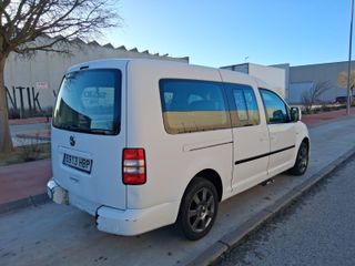 Volkswagen Caddy 2011