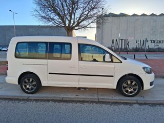 Volkswagen Caddy 2011