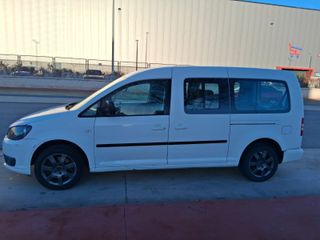 Volkswagen Caddy 2011