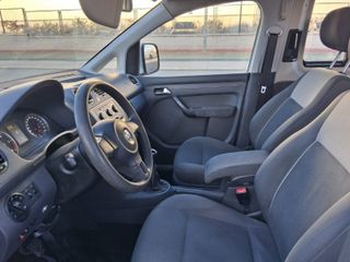 Volkswagen Caddy 2011