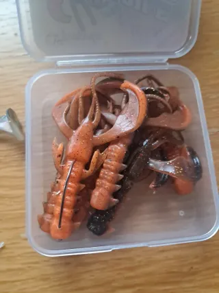 Lote señuelos pesca, hilo trenzado y fluorocarbono