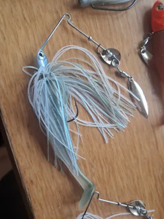 Lote señuelos pesca, hilo trenzado y fluorocarbono