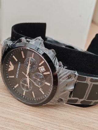 Reloj Emporio Armani Negro y Dorado