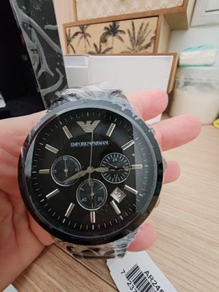 Reloj Emporio Armani Negro y Dorado