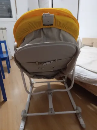 Hamaca para bebé color amarillo