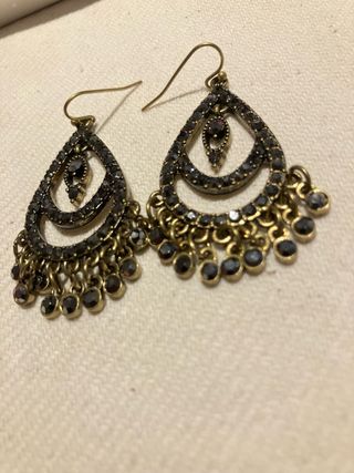 Brincos Vintage Pretos e Dourados