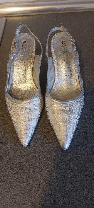 Zapatos de fiesta plateados talla 35