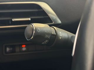 Peugeot 3008 1.5B-HDI 130CV AT8 ALLURE PACK .- " AUTOMÁTICO ".- " BAJO CONSUMO ".- " GARANTÍA CON COBERTURA EUROPEA".-