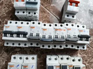 16 Automáticos + C50 sobretension