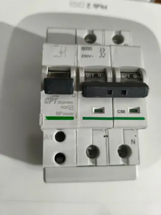 16 Automáticos + C50 sobretension