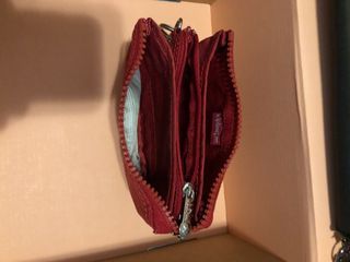 Lote Kipling: Cartera Negra y Neceser Azul