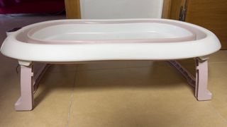 Bañera bebé plegable rosa con termometro.