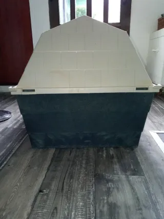 Caseta Grande Perro Resina