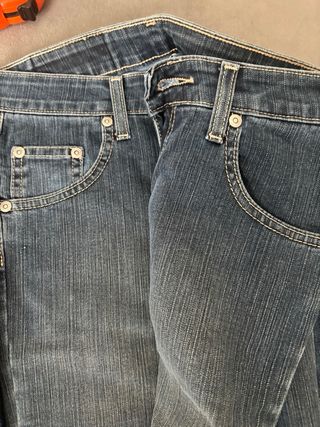 Lote 3 Vaqueros, uno con etiqueta, tallas 27-36