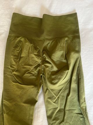 Conjunto deportivo verde talla M