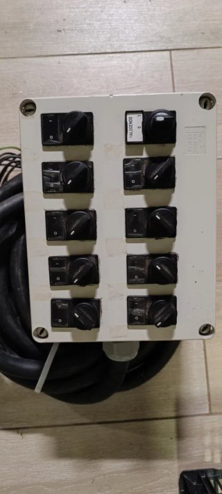Caja 10 interruptores halógenos