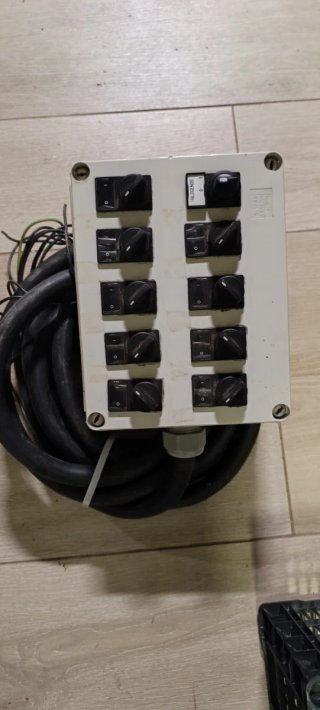 Caja 10 interruptores halógenos