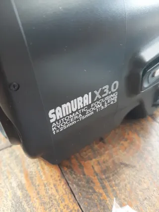 Yashica Samurai X3 prácticamente nueva.