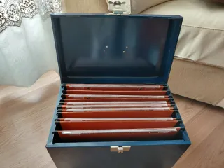 Maletín archivador metálico azul