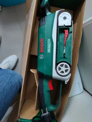 Bosch Lijadora de Banda PBS 75 A 710W