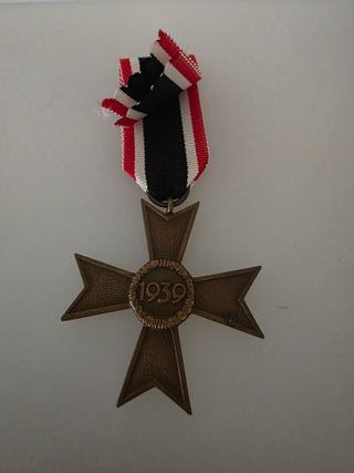 Cruz al Mérito de Guerra 2a Clase Y Espadas IIWW