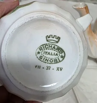 Teiera e zuccheriera in ceramica