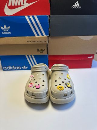 Crocs Classic Crush Clog Beige