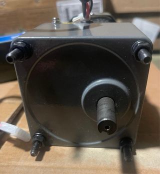 Motor Inducción 120W 220V con Reductor 1:180